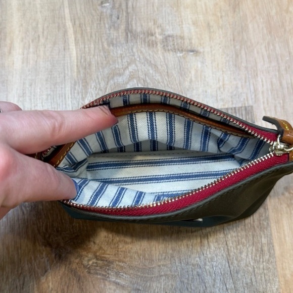 Dooney& Bourke  Green Shoulder Bag with Pouch - Picture 7 of 12